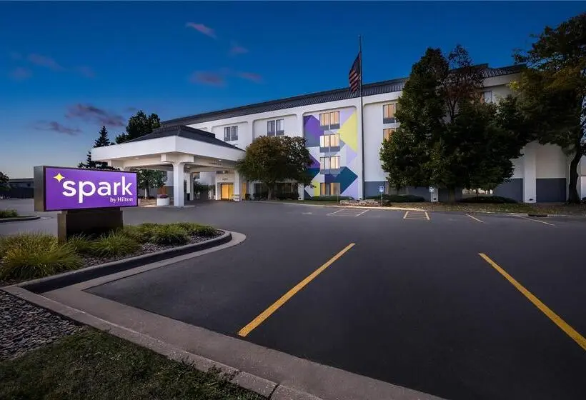 Hotelli Spark By Hilton Green Bay