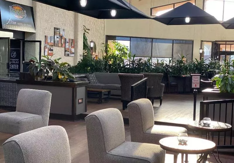 The Atrium Hotel On Third