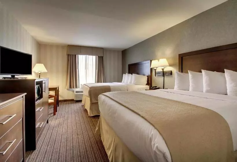 The Atrium Hotel On Third