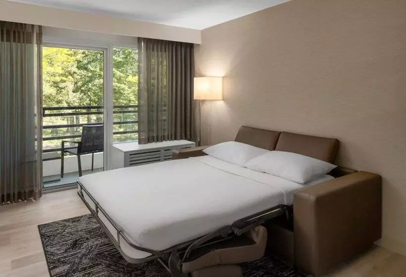 AC Hotel by Marriott Portland Lake Oswego