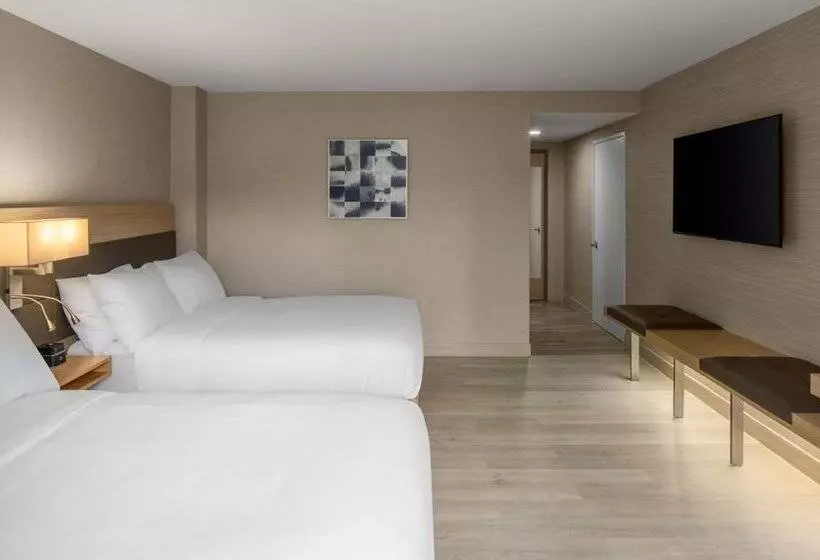 AC Hotel by Marriott Portland Lake Oswego