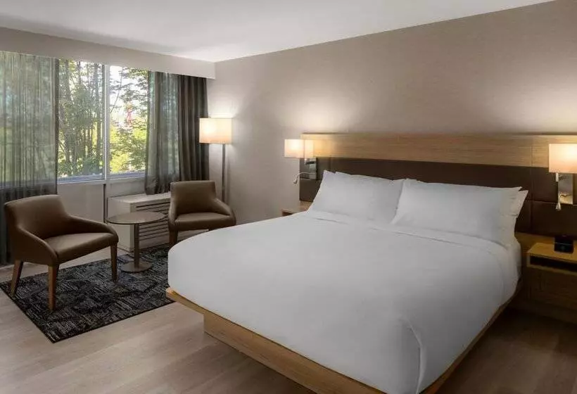 AC Hotel by Marriott Portland Lake Oswego