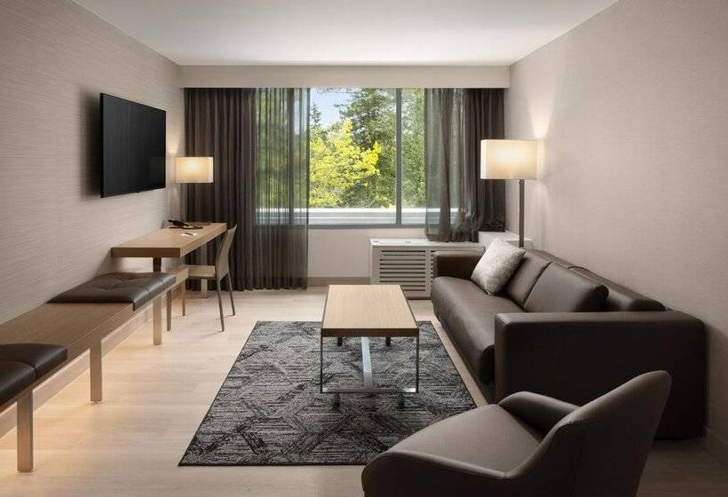 AC Hotel by Marriott Portland Lake Oswego