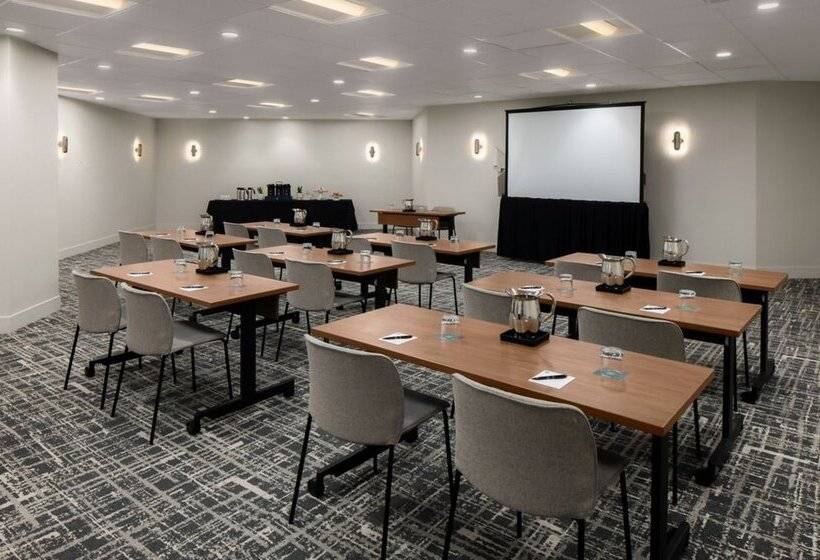 AC Hotel by Marriott Portland Lake Oswego