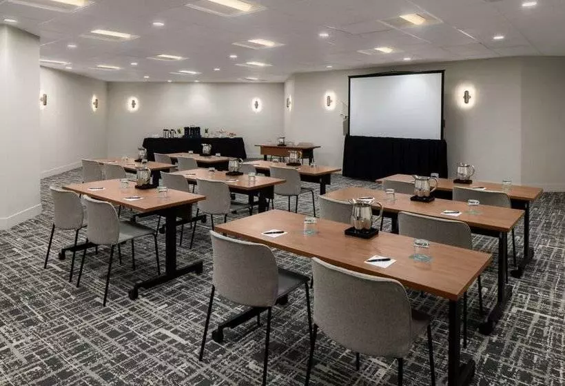 AC Hotel by Marriott Portland Lake Oswego