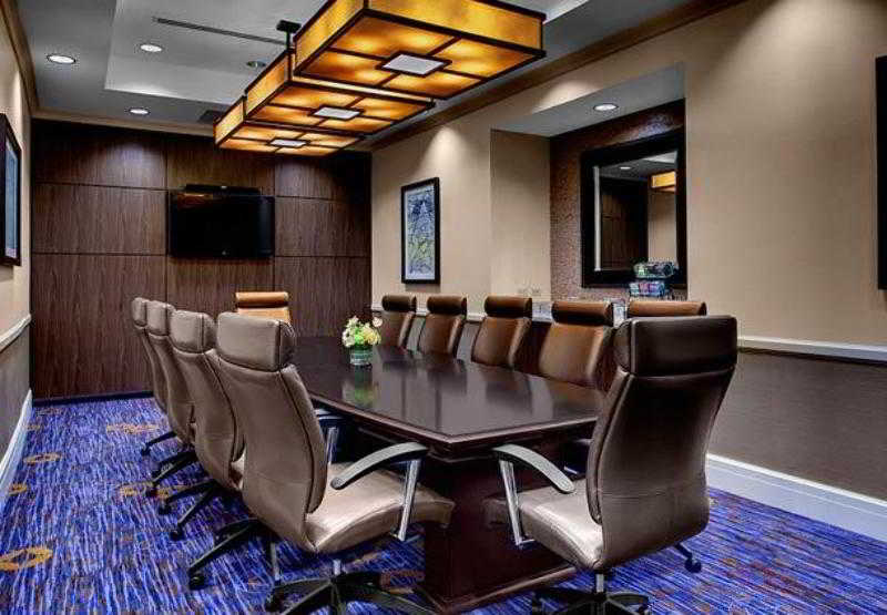 هتل Courtyard Atlanta Decatur Downtown/emory