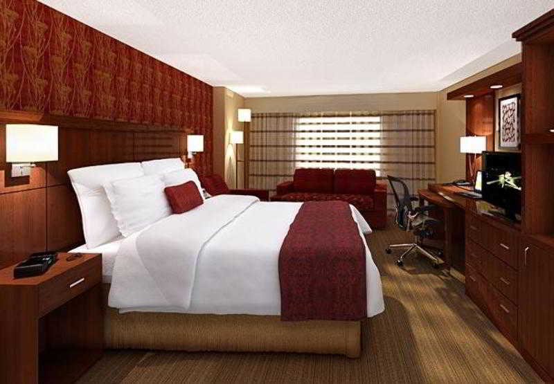 هتل Courtyard Atlanta Decatur Downtown/emory