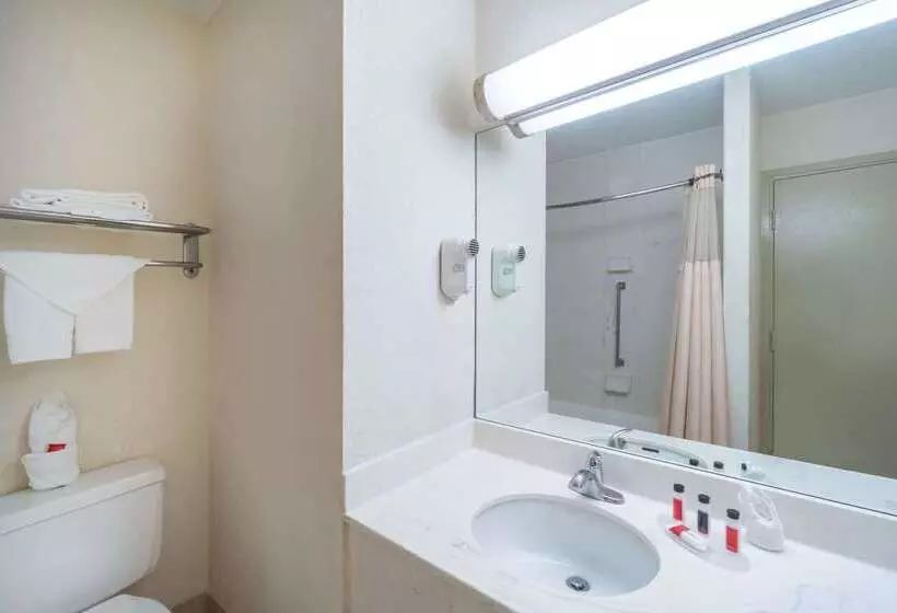 Hotel Days Inn By Wyndham Columbus Airport