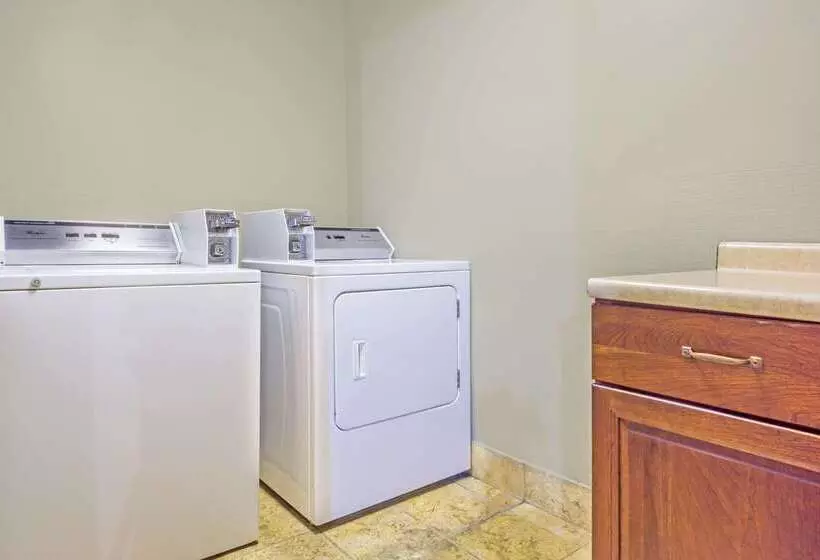 Hotel Days Inn By Wyndham Columbus Airport