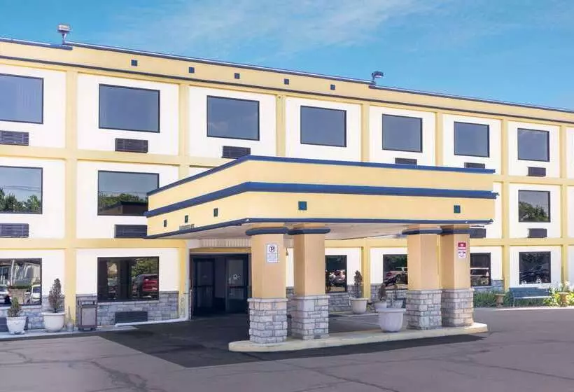 Hotel Days Inn By Wyndham Columbus Airport