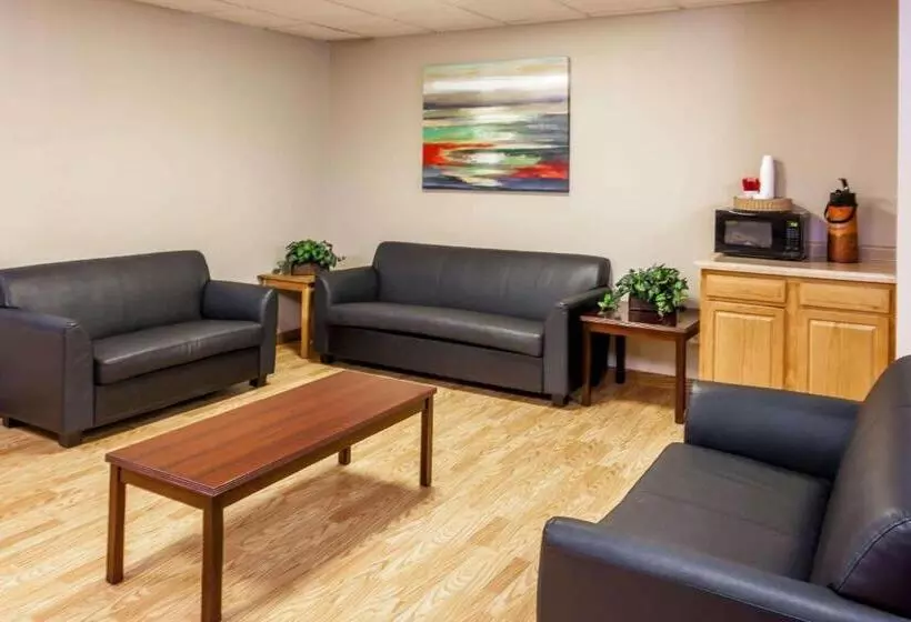 هتل Days Inn By Wyndham Portage