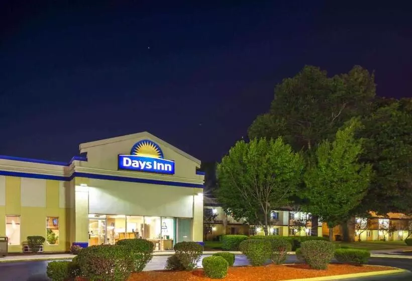 هتل Days Inn By Wyndham Portage