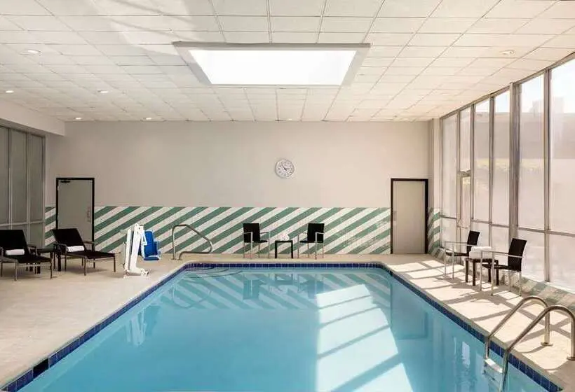 ホテル Doubletree By Hilton Fort Worth South