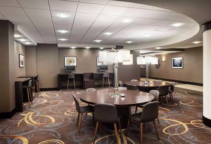 Hotel Doubletree By Hilton Washington Dc Silver Spring