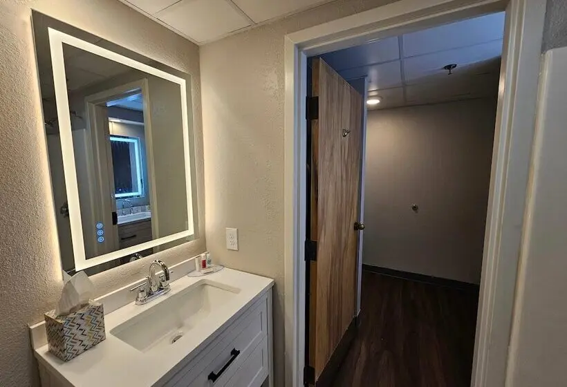 Hotelli Germaine Inn South Portland