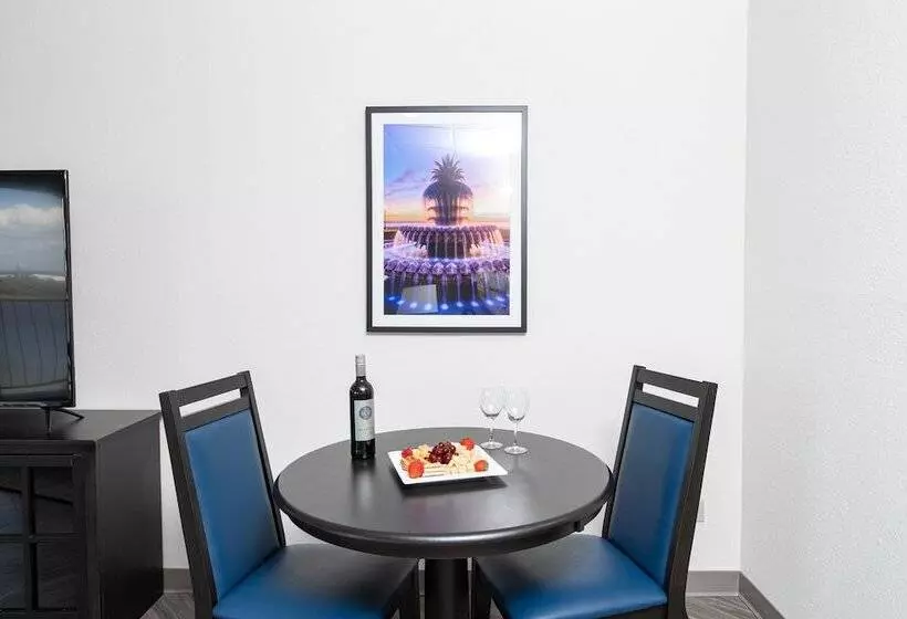 ホテル Holiday Inn Charleston Riverview, An Ihg