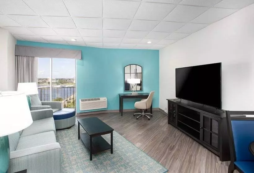 ホテル Holiday Inn Charleston Riverview, An Ihg