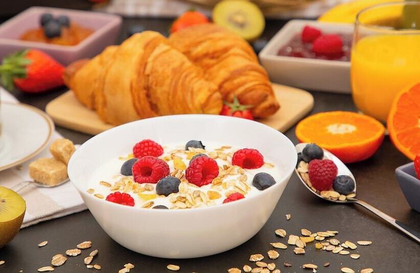 فندق Holiday Inn Chicago – Midway Airport S By Ihg