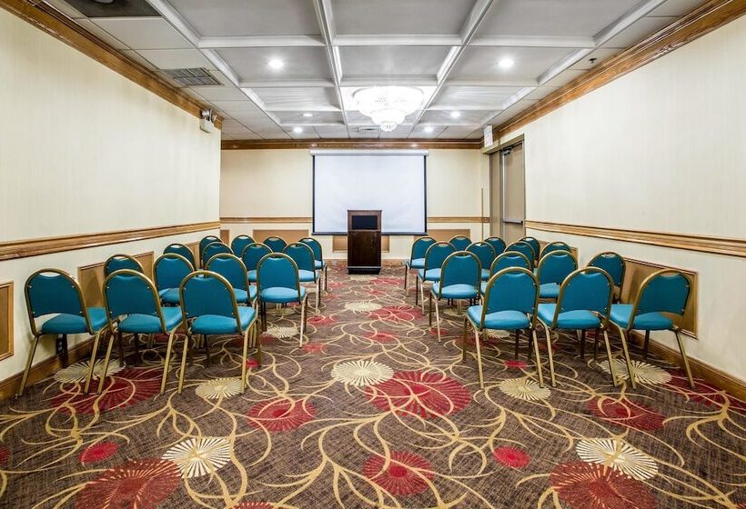 فندق Holiday Inn Chicago – Midway Airport S By Ihg