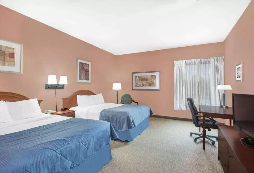 فندق Howard Johnson By Wyndham Amherst Hadley