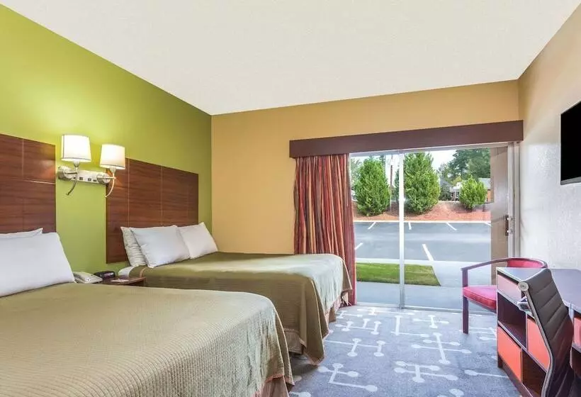 호텔 Howard Johnson By Wyndham Athens