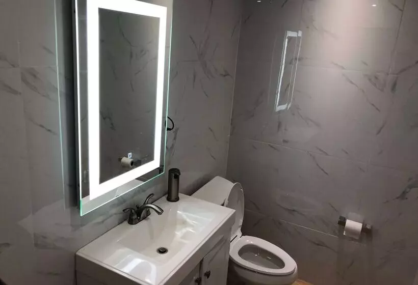 בית מלון כפרי Howard Johnson By Wyndham Harrisburg