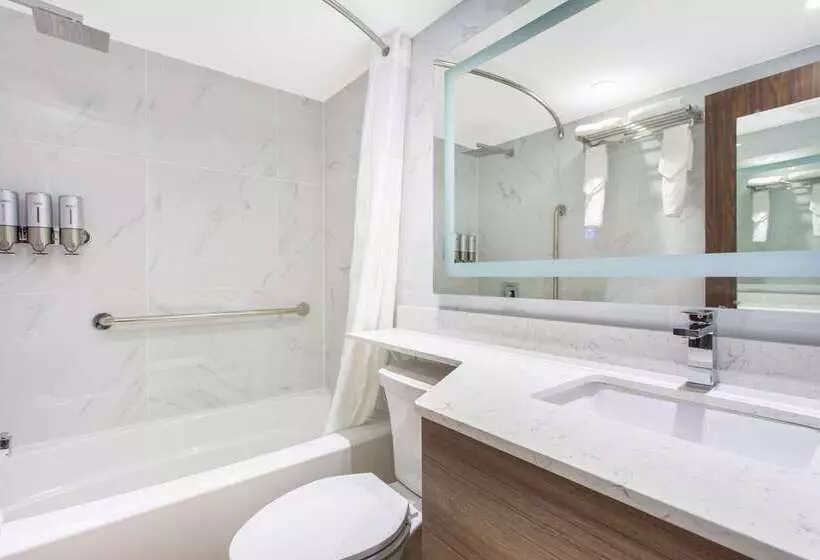 בית מלון כפרי Howard Johnson By Wyndham Harrisburg