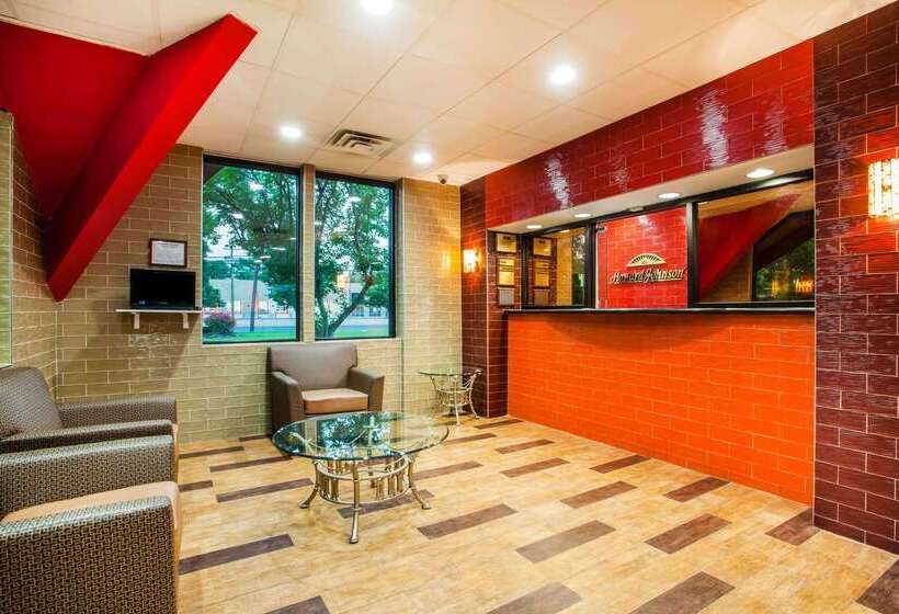 Hotel Howard Johnson By Wyndham North Plainfield
