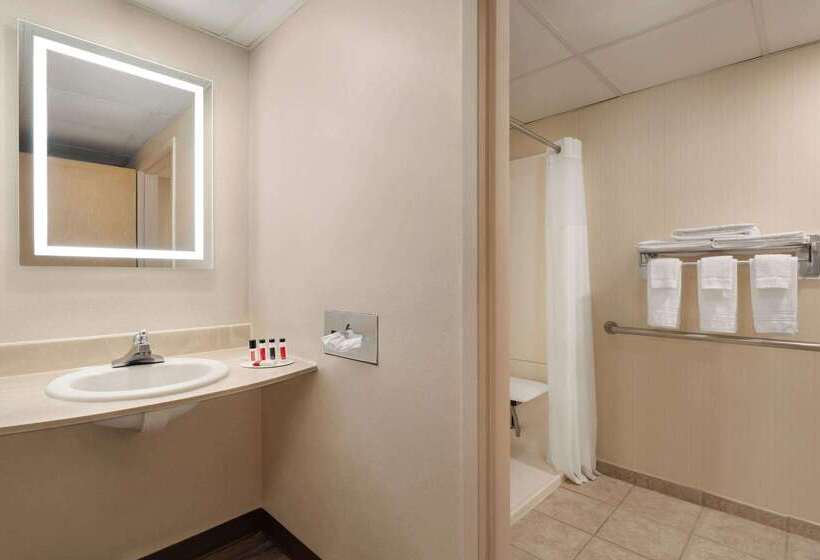 فندق Howard Johnson  By Wyndham South Portland