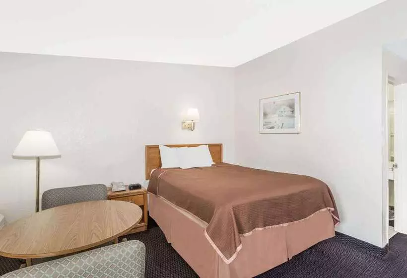 Szálloda Howard Johnson By Wyndham Vero Beach / Downtown