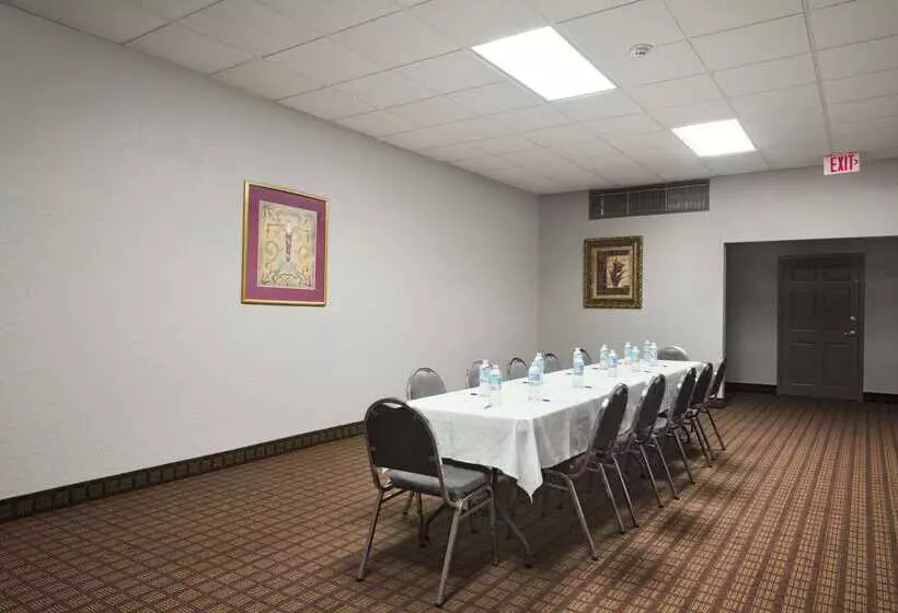 בית מלון כפרי Howard Johnson By Wyndham Winter Haven Fl