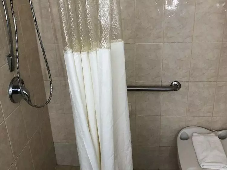 בית מלון כפרי Howard Johnson By Wyndham Winter Haven Fl