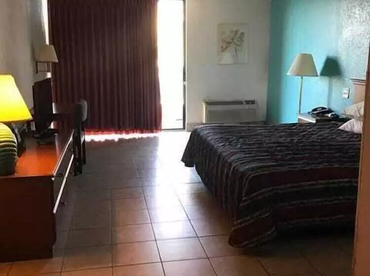 בית מלון כפרי Howard Johnson By Wyndham Winter Haven Fl