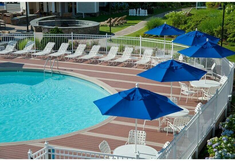 هتل Hyannis Harbor