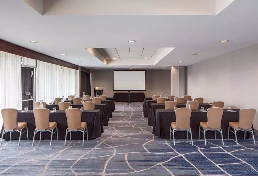 Sonesta Hotel Houston Iah Airport