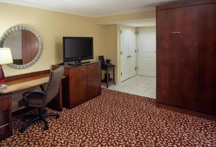 هتل Indianapolis Marriott East