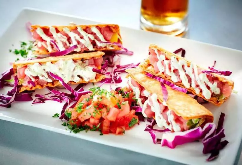 בית מלון כפרי Irvine Marriott