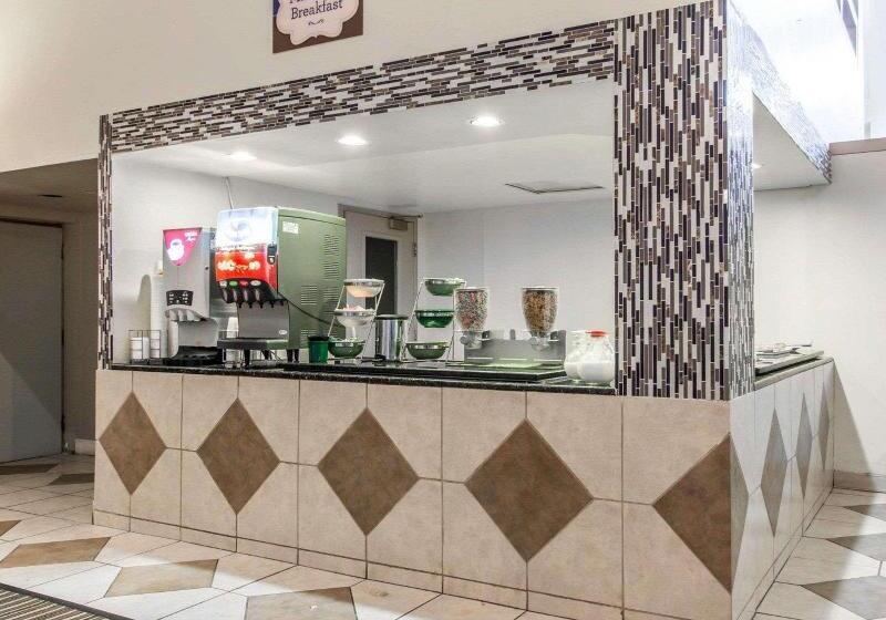 בית מלון כפרי Mainstay Suites Williamsburg Historic Area