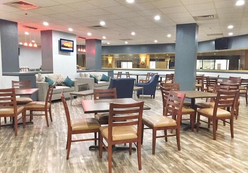 فندق Quality Inn & Suites East Syracuse  Carrier Circle