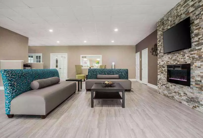 酒店 Quality Inn & Suites University Area