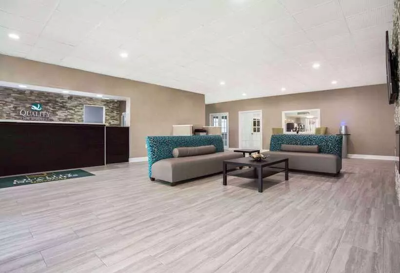 酒店 Quality Inn & Suites University Area