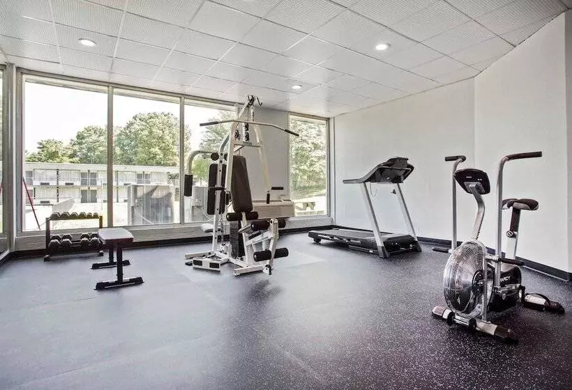 酒店 Quality Inn & Suites University Area