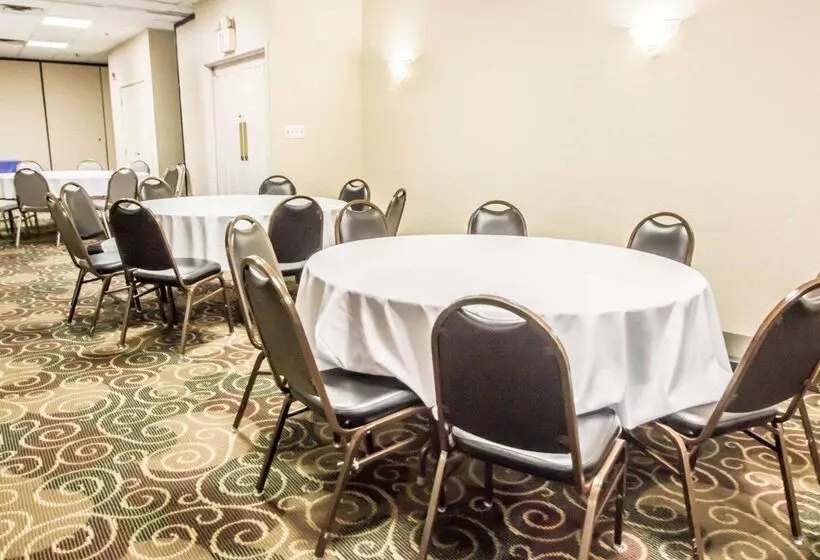 호텔 Quality Inn & Suites Winter Park Village Area