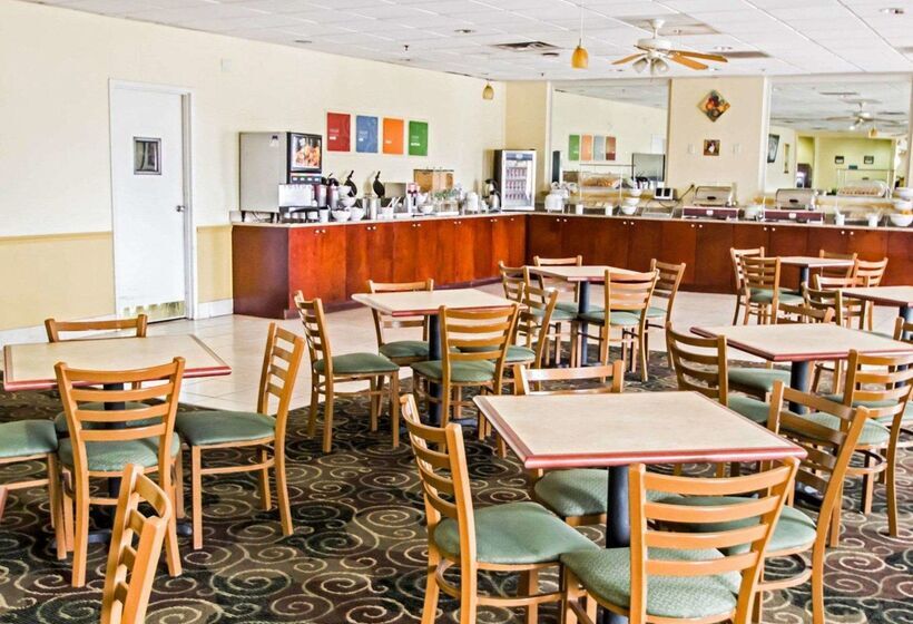 فندق Quality Inn & Suites Winter Park Village Area