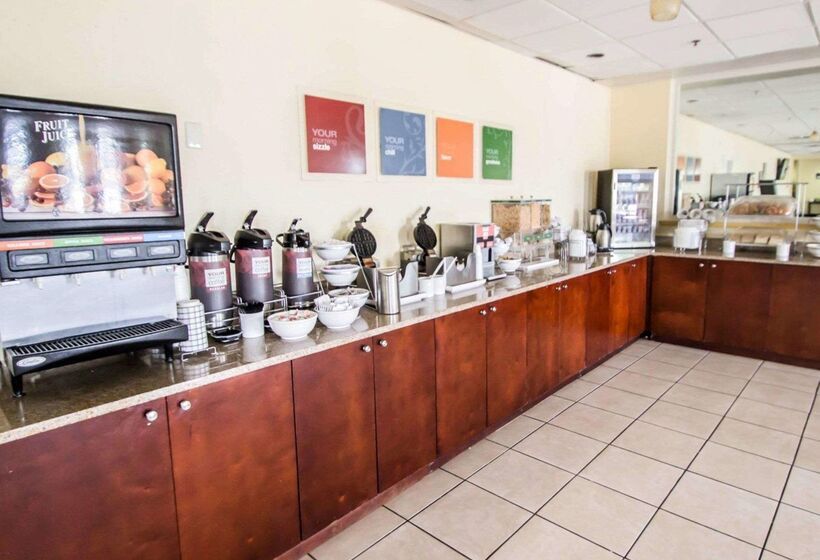 فندق Quality Inn & Suites Winter Park Village Area