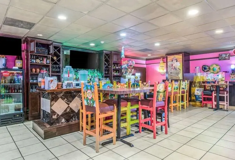 Hotelli Quality Inn & Suites York East