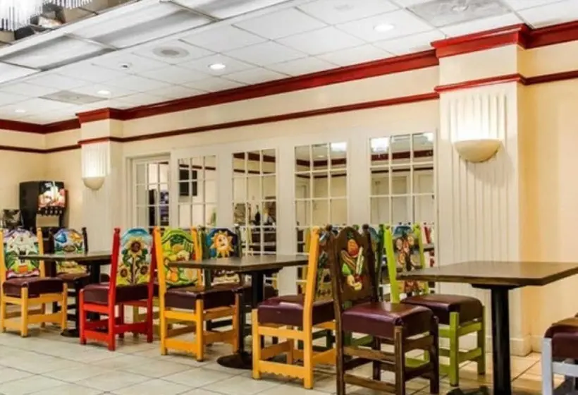 Hotelli Quality Inn & Suites York East