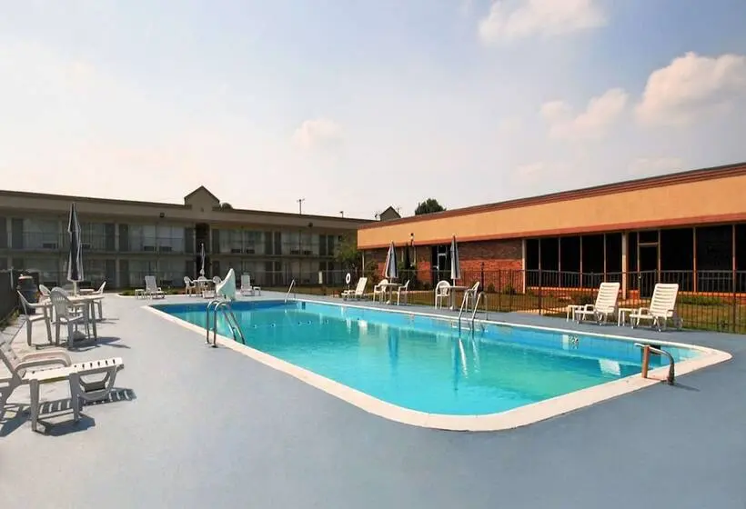 Hotelli Quality Inn & Suites York East