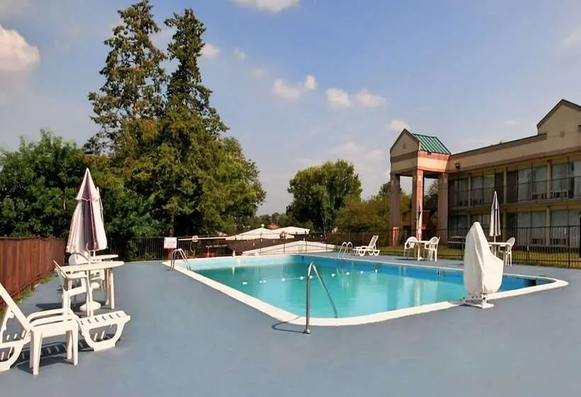 Hotelli Quality Inn & Suites York East