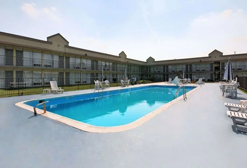 Hotelli Quality Inn & Suites York East